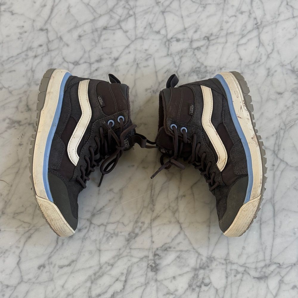Vans UltraRange EXO Hi MTE-1 'Asphalt Blue' - Women's size 7/ Men's size 5.5